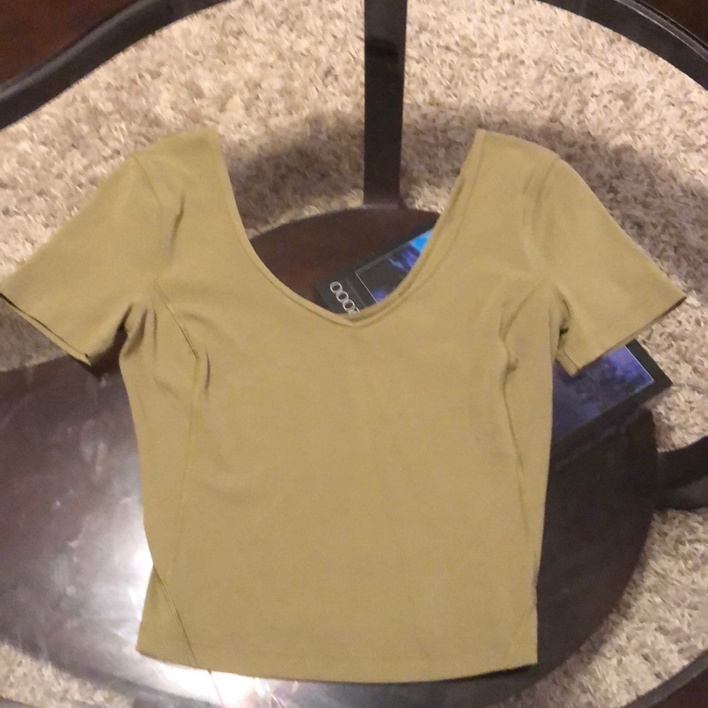 Align green t-shirt